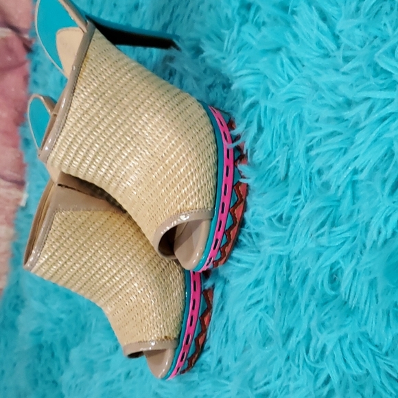 Gianna Bini Colorful Weave Heels - Picture 1 of 12